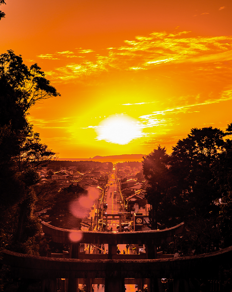 宮地嶽神社の光の道